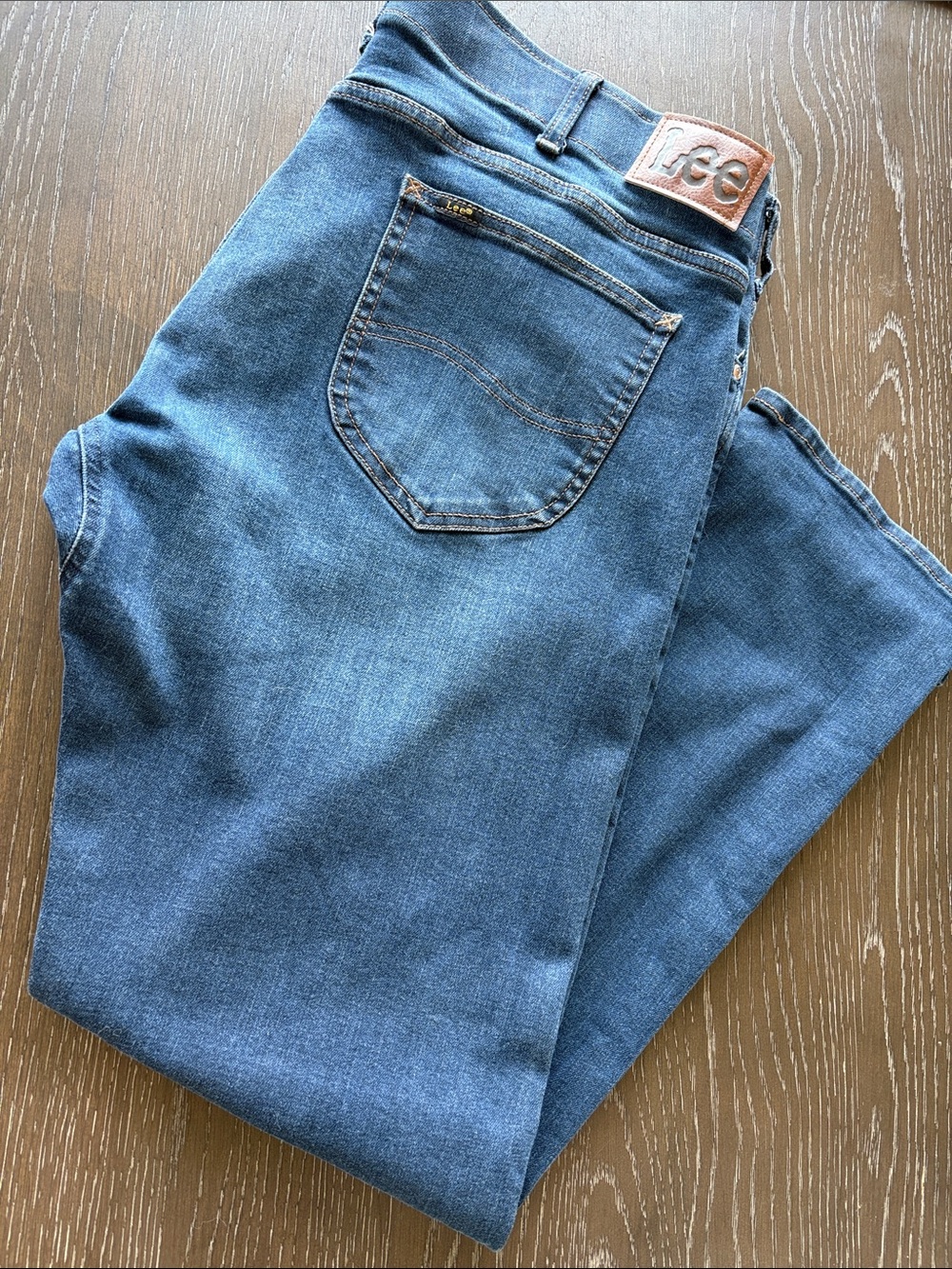 Lee Men’s Medium Blue Straight-Leg Jeans